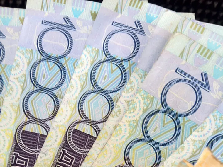 Капитал - Казахстанцы хотят надбавку к зарплате