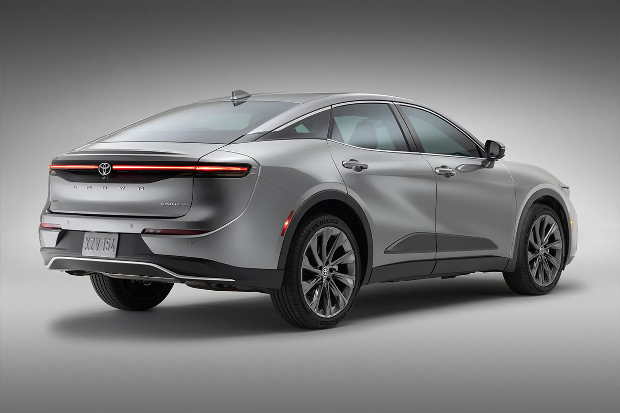 Итоги продаж за июнь, Австралия без ДВС и новый Crown - Image Kapital.kz