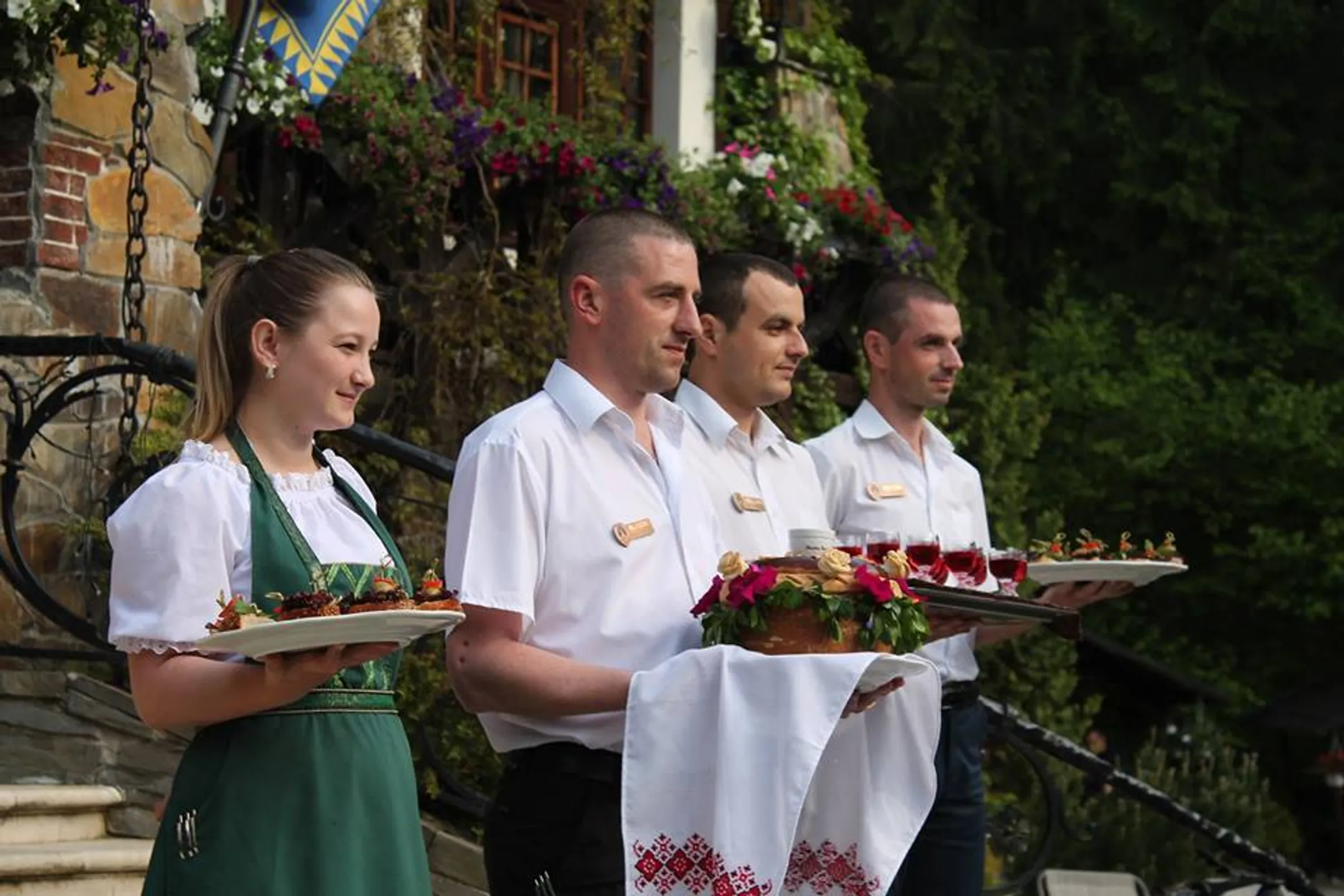 Шесть дней нафтуся, один – спиртуся,  или Как мы гостили в Украине - Image Kapital.kz