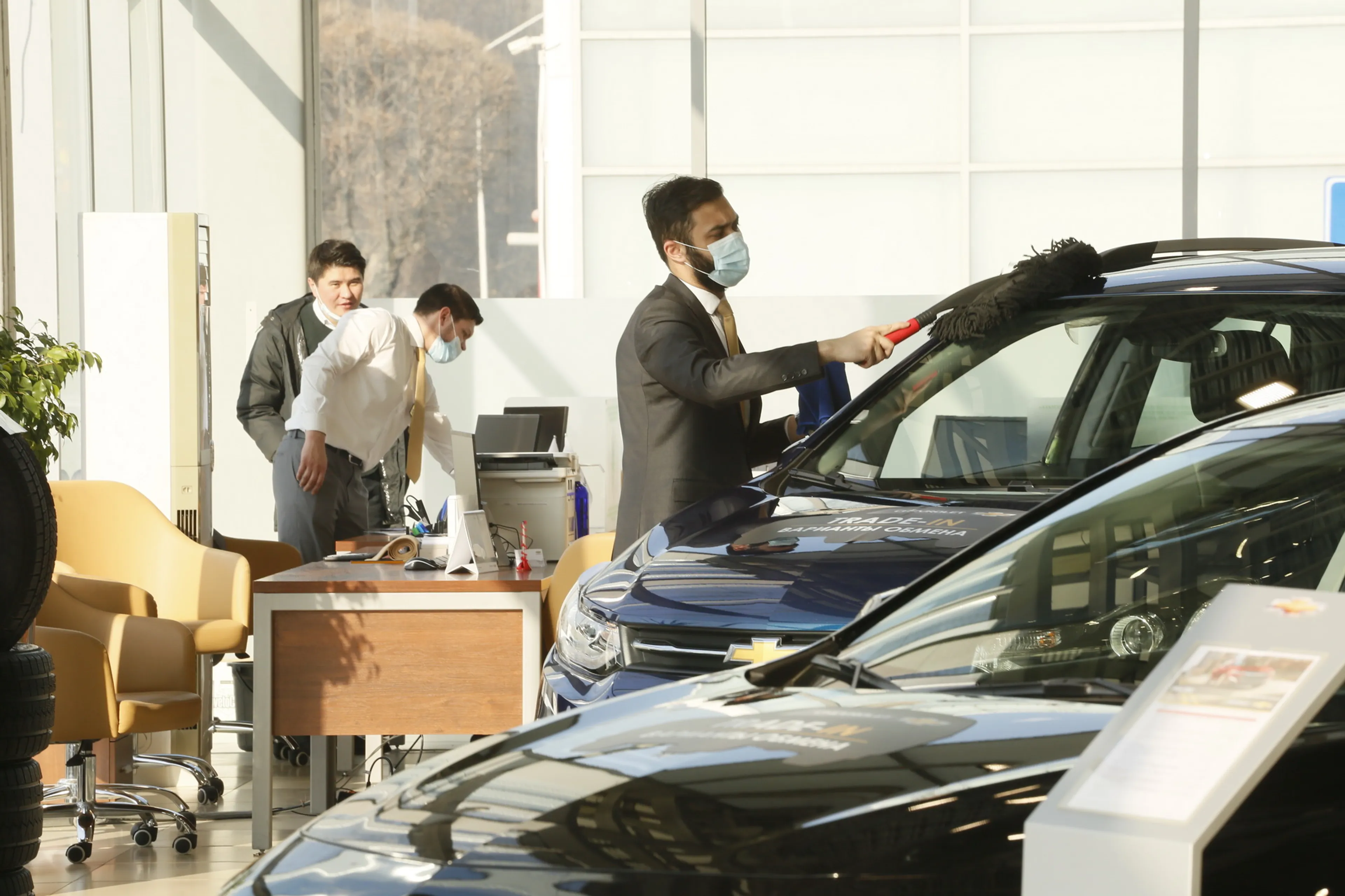 Капитал - Казахстанцы не могут зарегистрировать новые авто из-за технического сбоя