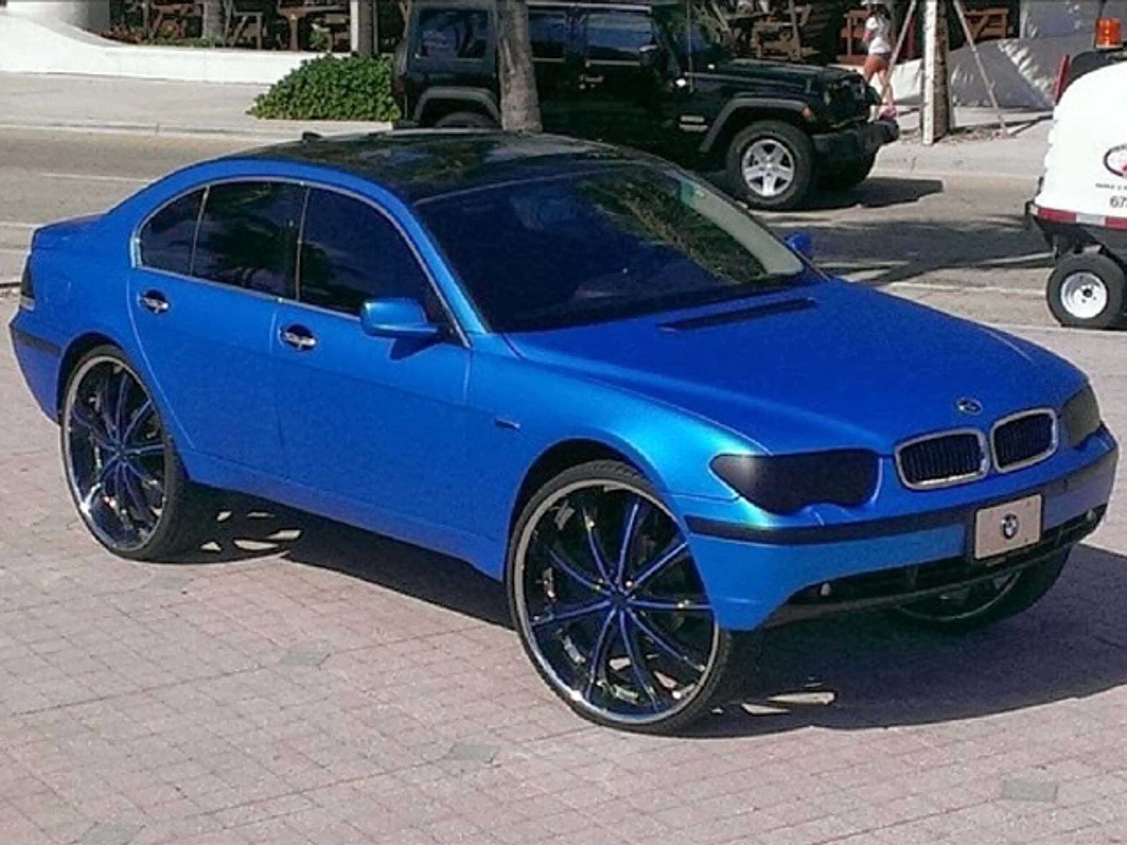 Капитал - BMW 7-Серии на катках