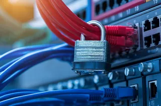 Капитал - В России вступил в силу закон о «суверенном Рунете»