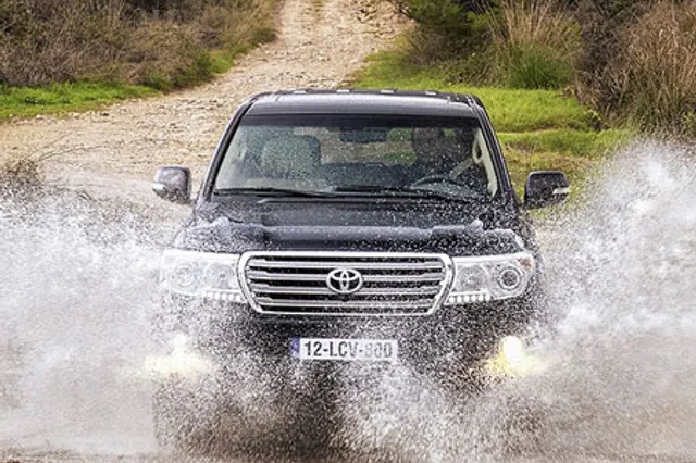 Будущее рамных внедорожников Toyota