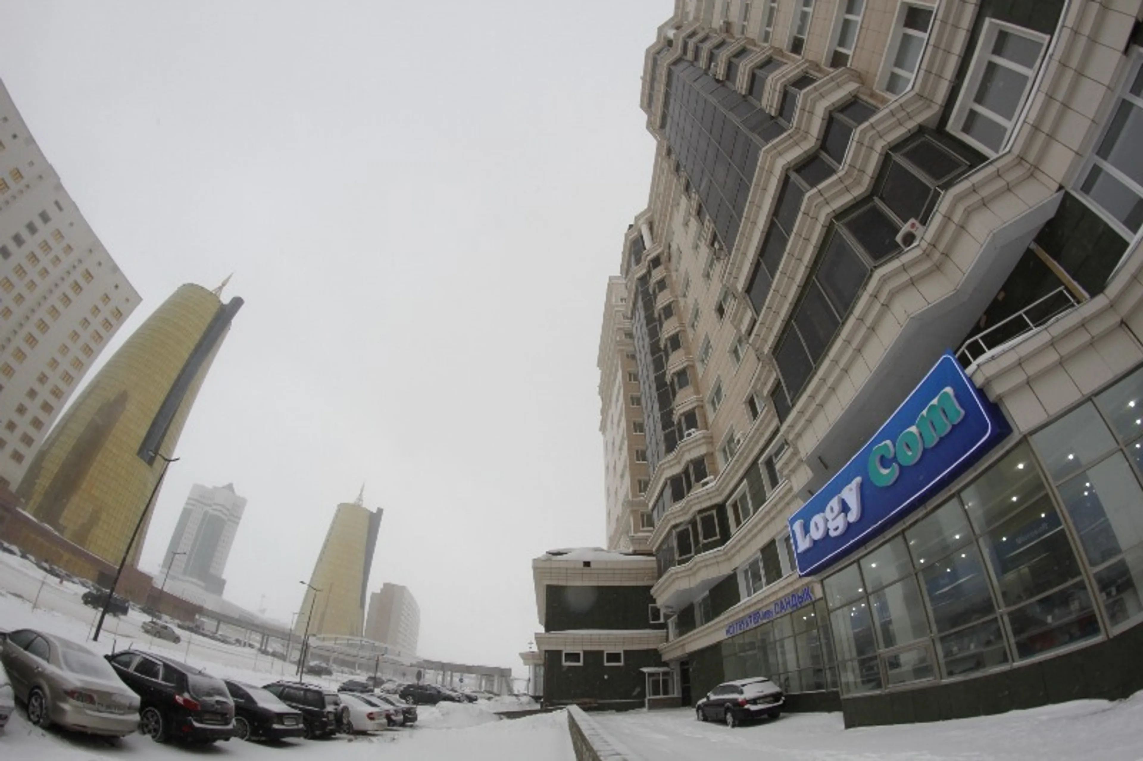 Капитал - В Астане открылся магазин бизнес-формата LogyCom