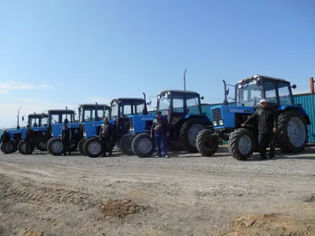 Для аграриев закупят 400 казахстанских тракторов
