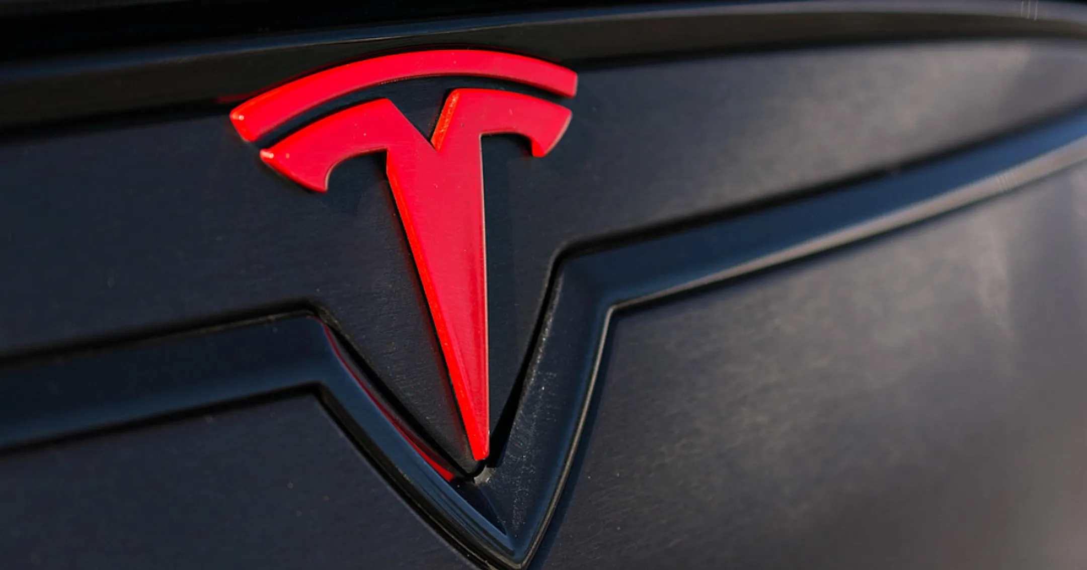 Tesla снова терпит убытки - Image Kapital.kz