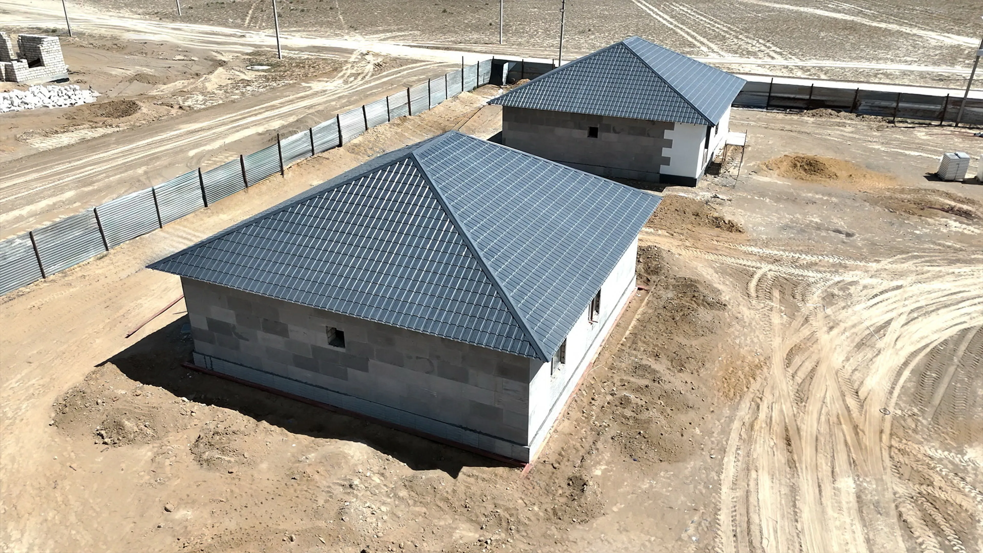 Для пострадавших от паводка в Кульсары строят 100 домов - фото kapital.kz