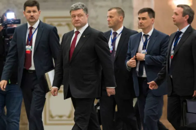 Порошенко отдал приказ о прекращении огня