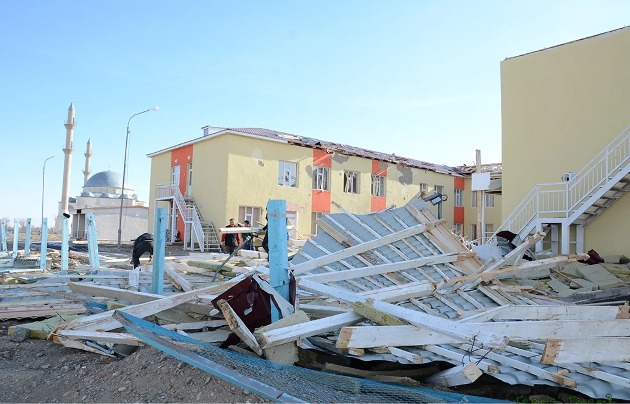 В Жамбылской области шквальный ветер сорвал кровли жилых домов - Image Kapital.kz