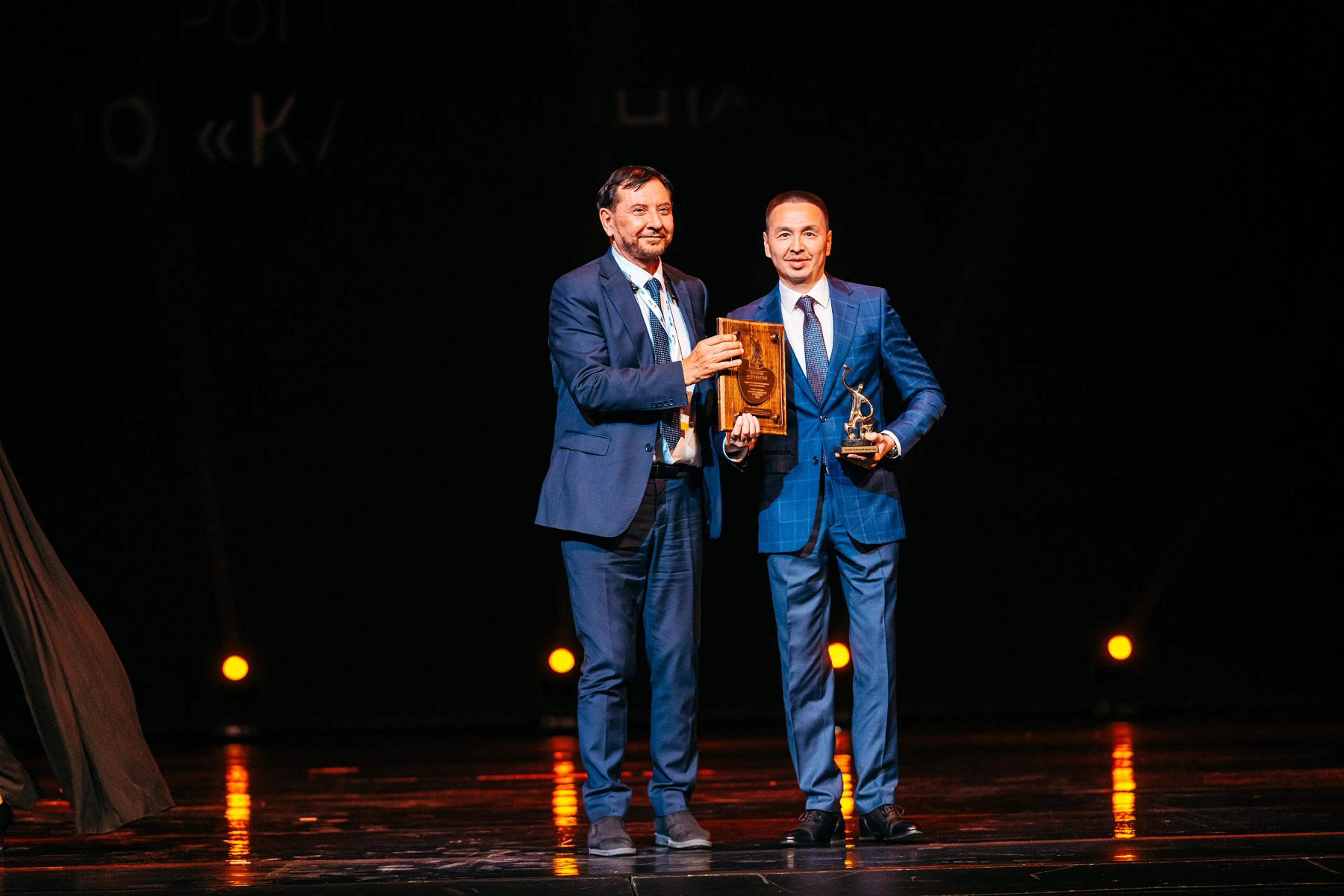 Капитал - Казцинк удостоился двух престижных наград Золотой Гефест