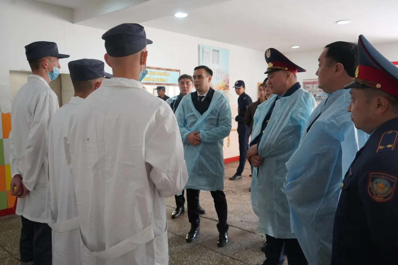 Уполномоченный по правам человека и детский омбудсман посетили учреждение №11 ДУИС по г. Алматы - фото kapital.kz