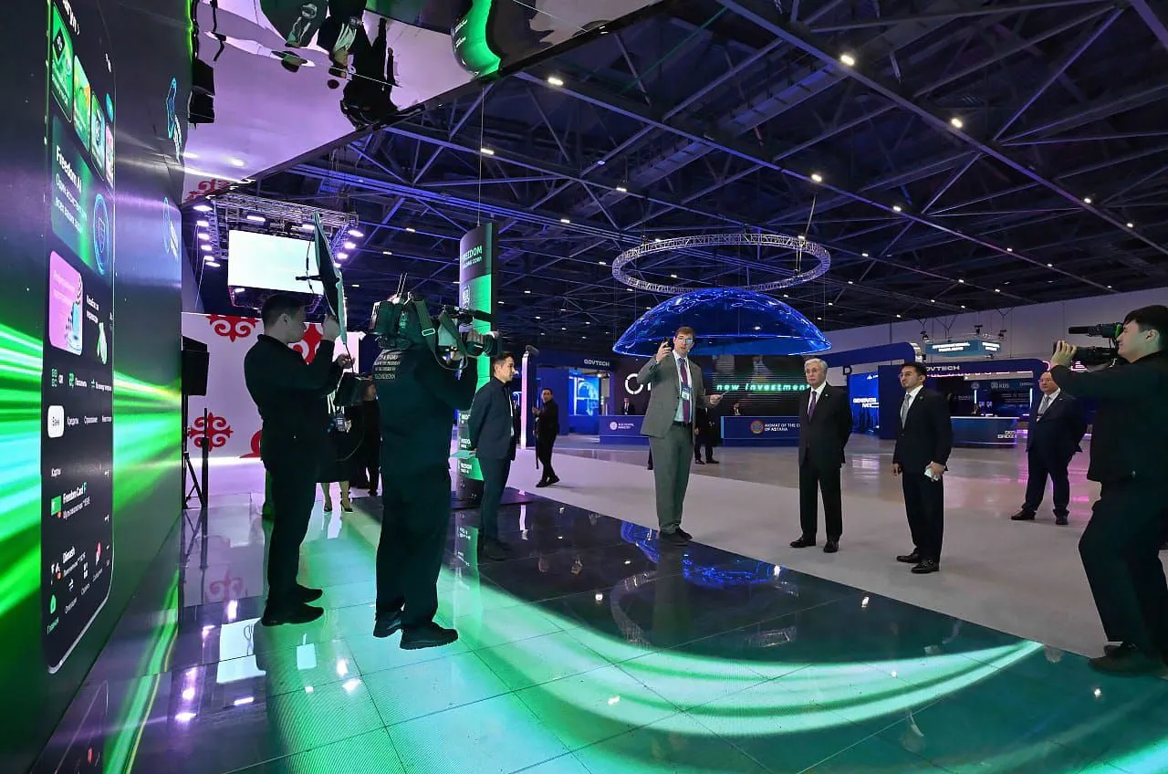 Freedom Bank представил бесплатный ChatGPT и AI-ассистента