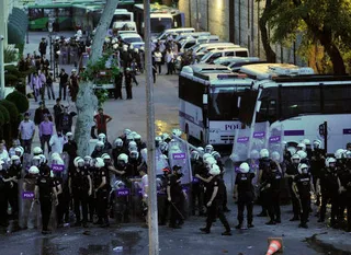 Капитал - Беспорядками охвачена почти вся Турция