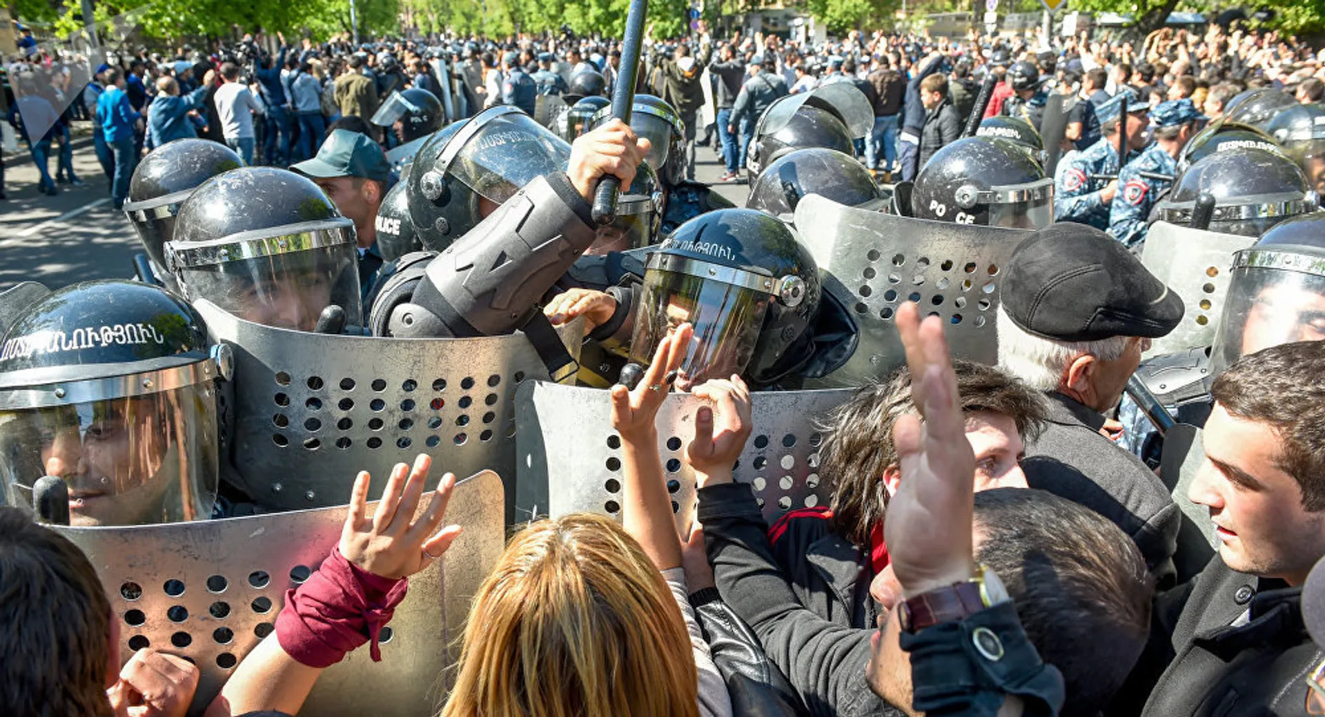Капитал - В Ереване проходят массовые акции протеста