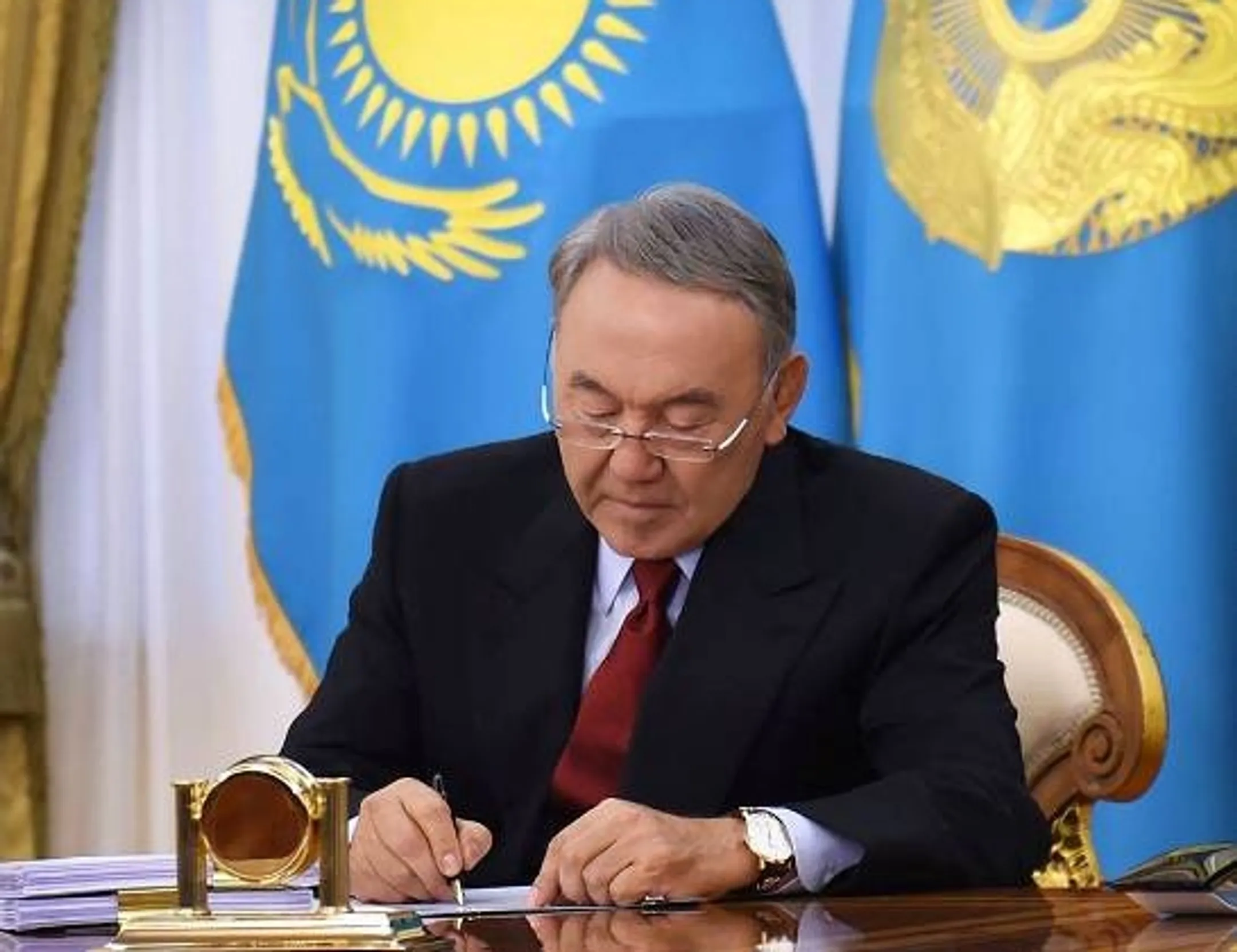 За год президент подписал 168 законов - Image Kapital.kz