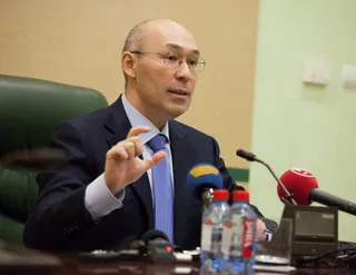 Капитал - Келимбетов пригрозил обменным пунктам