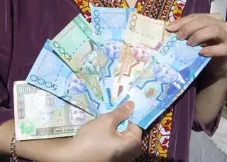 Капитал - ЦБ Туркмении ужесточил правила обмена валюты