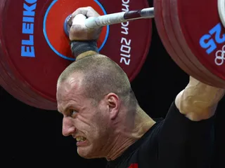 Капитал - Трехкратный чемпион мира по тяжелой атлетике не выступит в Алматы