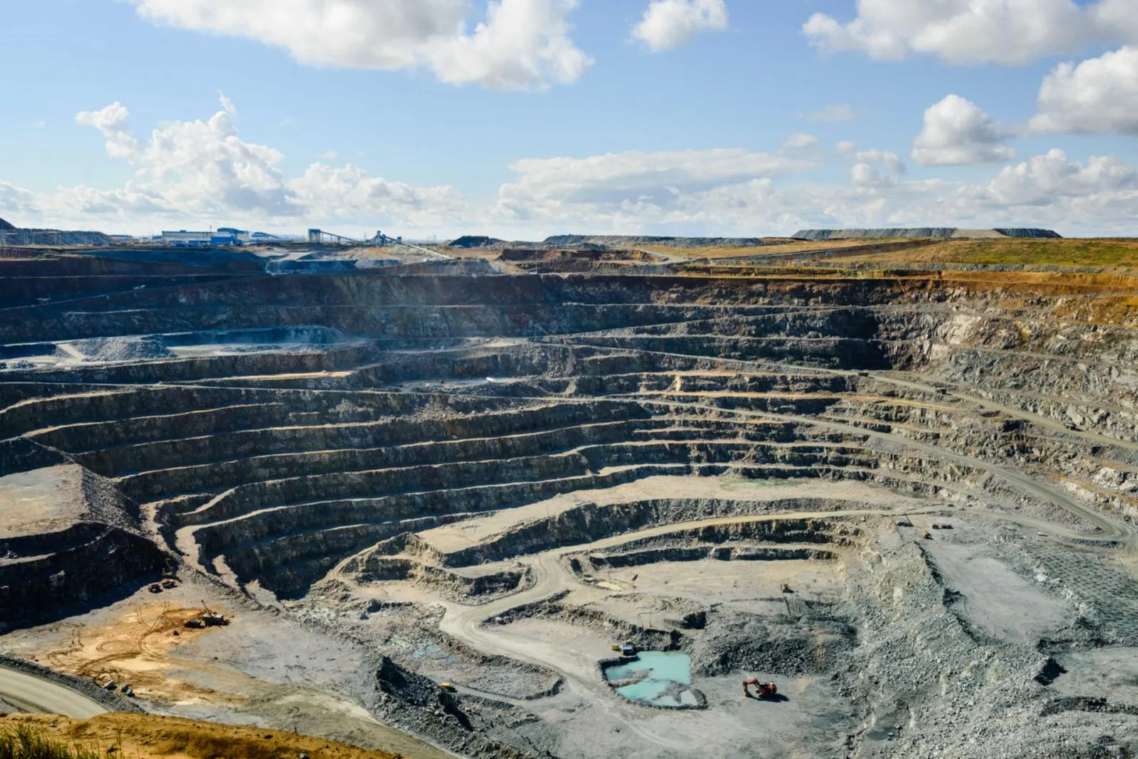 Glencore ведет переговоры о продаже 70% доли Казцинка Шахмурату Муталипу 