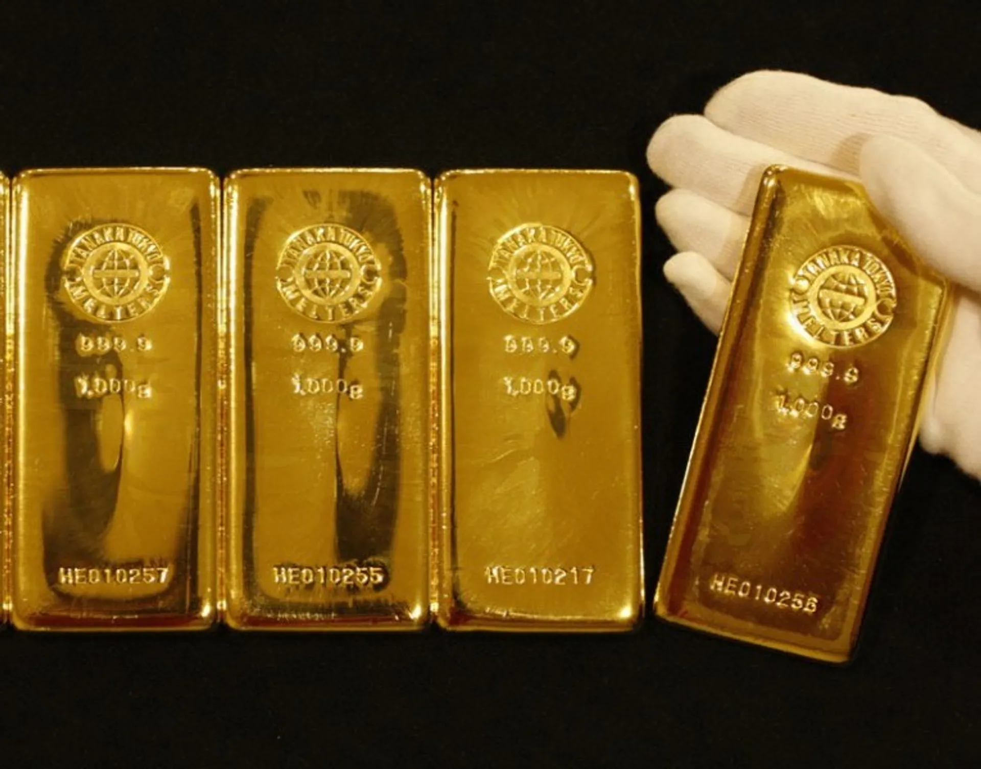 Капитал - Слабый доллар поддерживает цены на золото