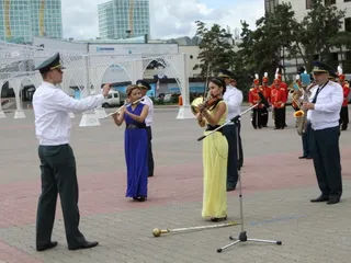 Капитал - Праздничные концерты развернулись на площадях Астаны
