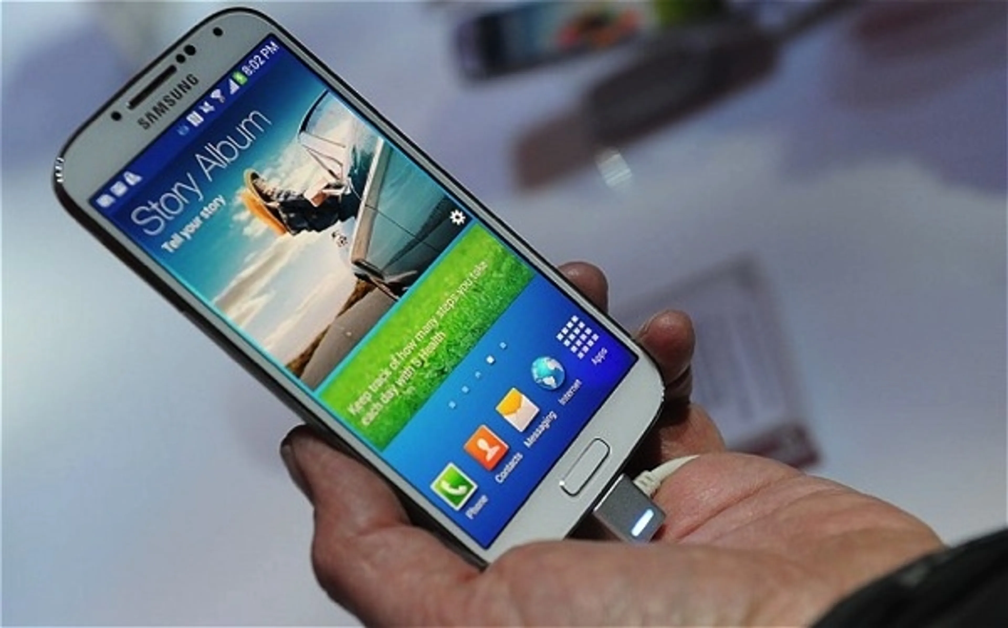Капитал - Galaxy S5 будет реагировать на движение головы