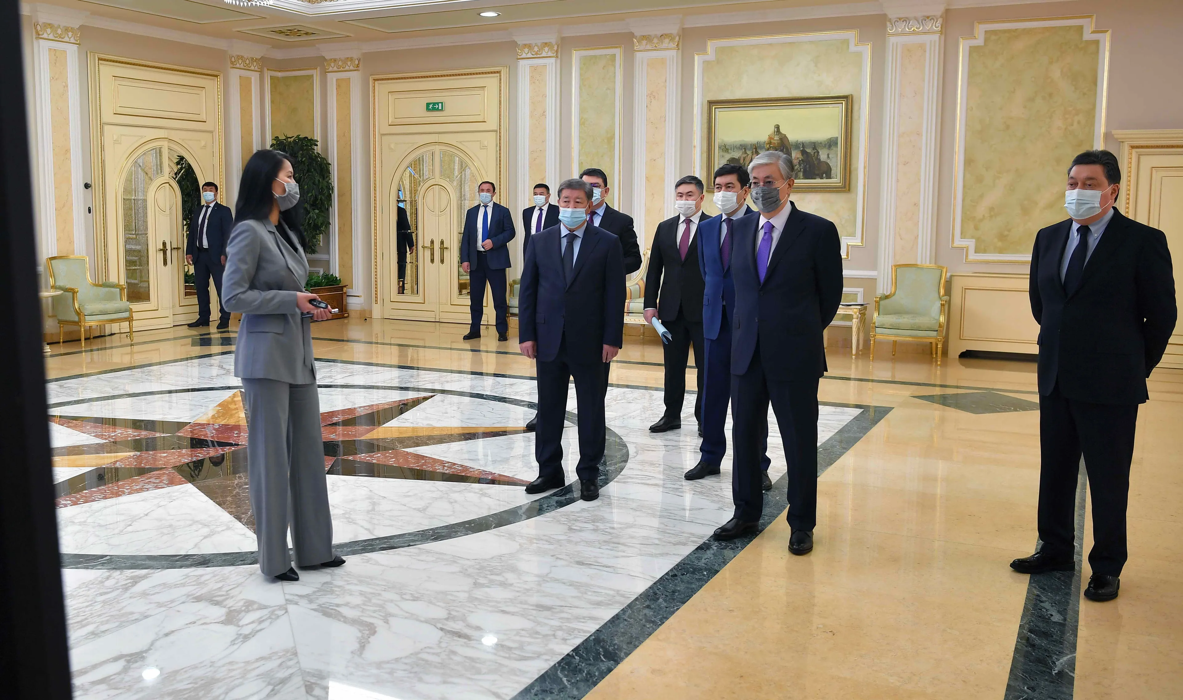 Капитал - Принятие кулуарных решений должно уйти в прошлое - Президент