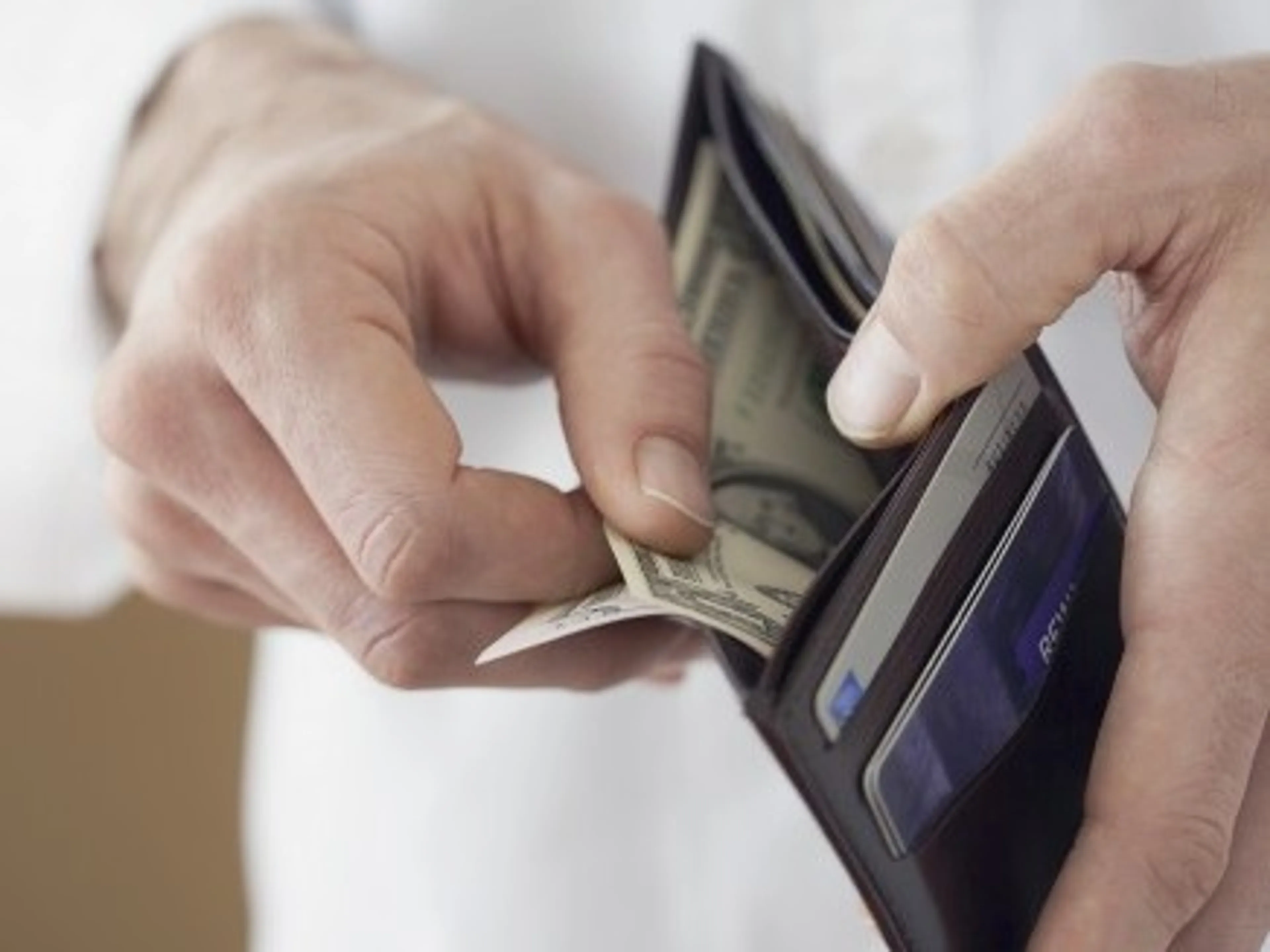 Капитал - 11% казахстанцев считают, что в семье должен зарабатывать муж