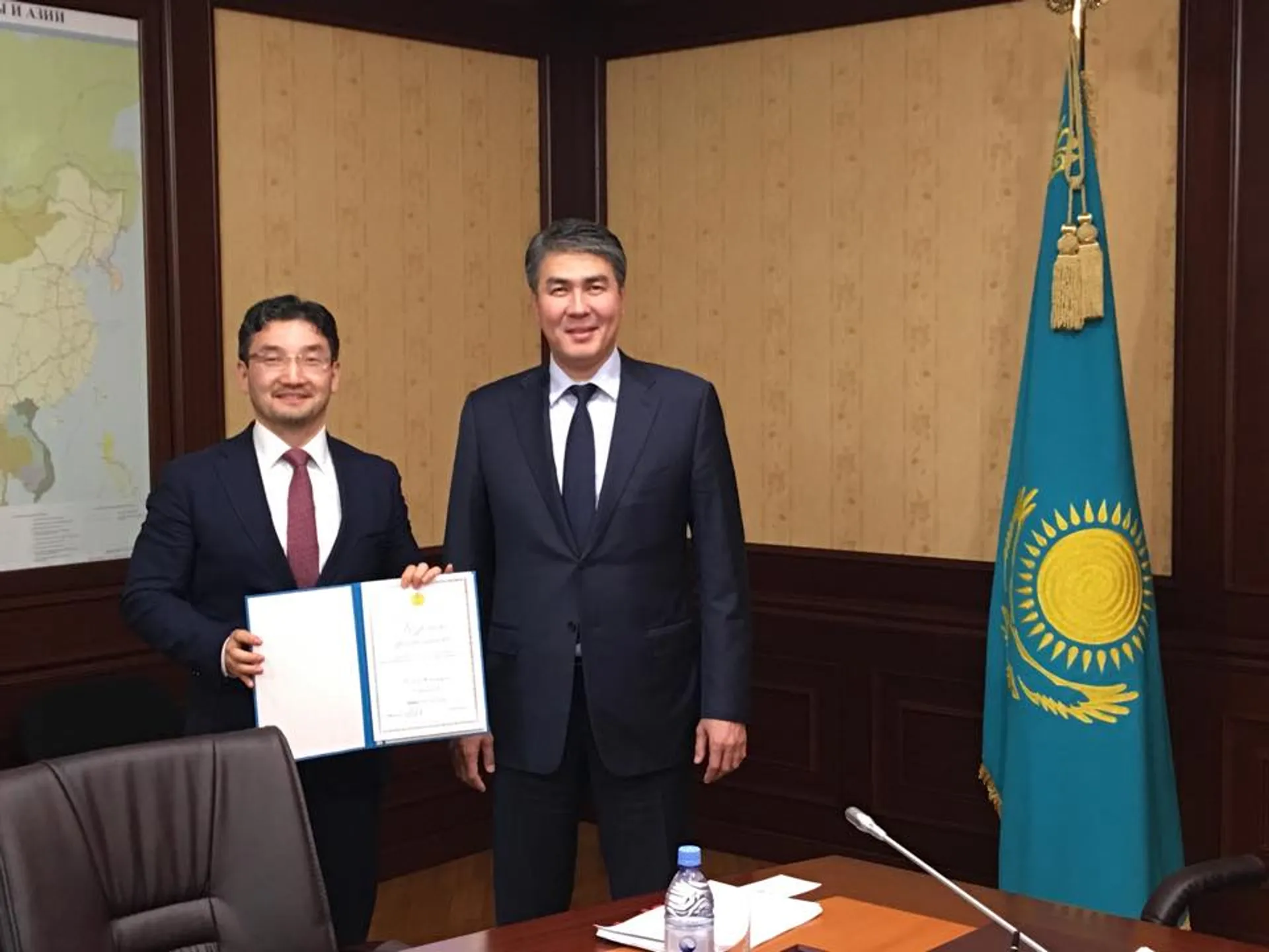 Капитал - Рахим Ошакбаев покинул свой пост