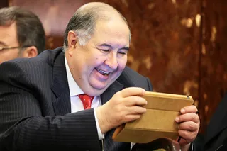 Капитал - Алишер Усманов увеличил долю в лондонском Арсенале