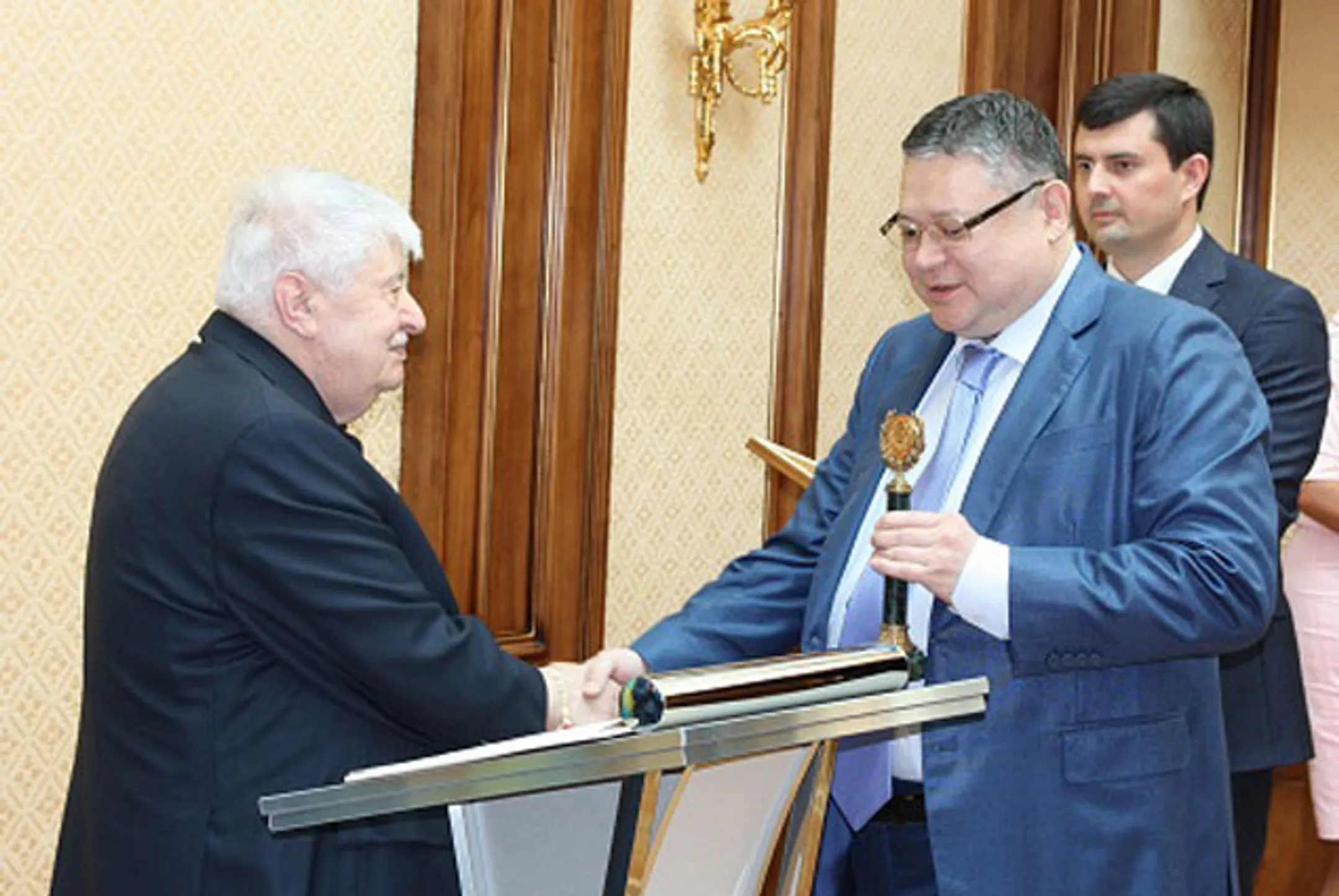 Вольное экономическое общество РФ наградило Нурсултана Назарбаева - Image Kapital.kz