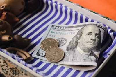 За неделю нацвалюта подешевела почти на 2 тенге