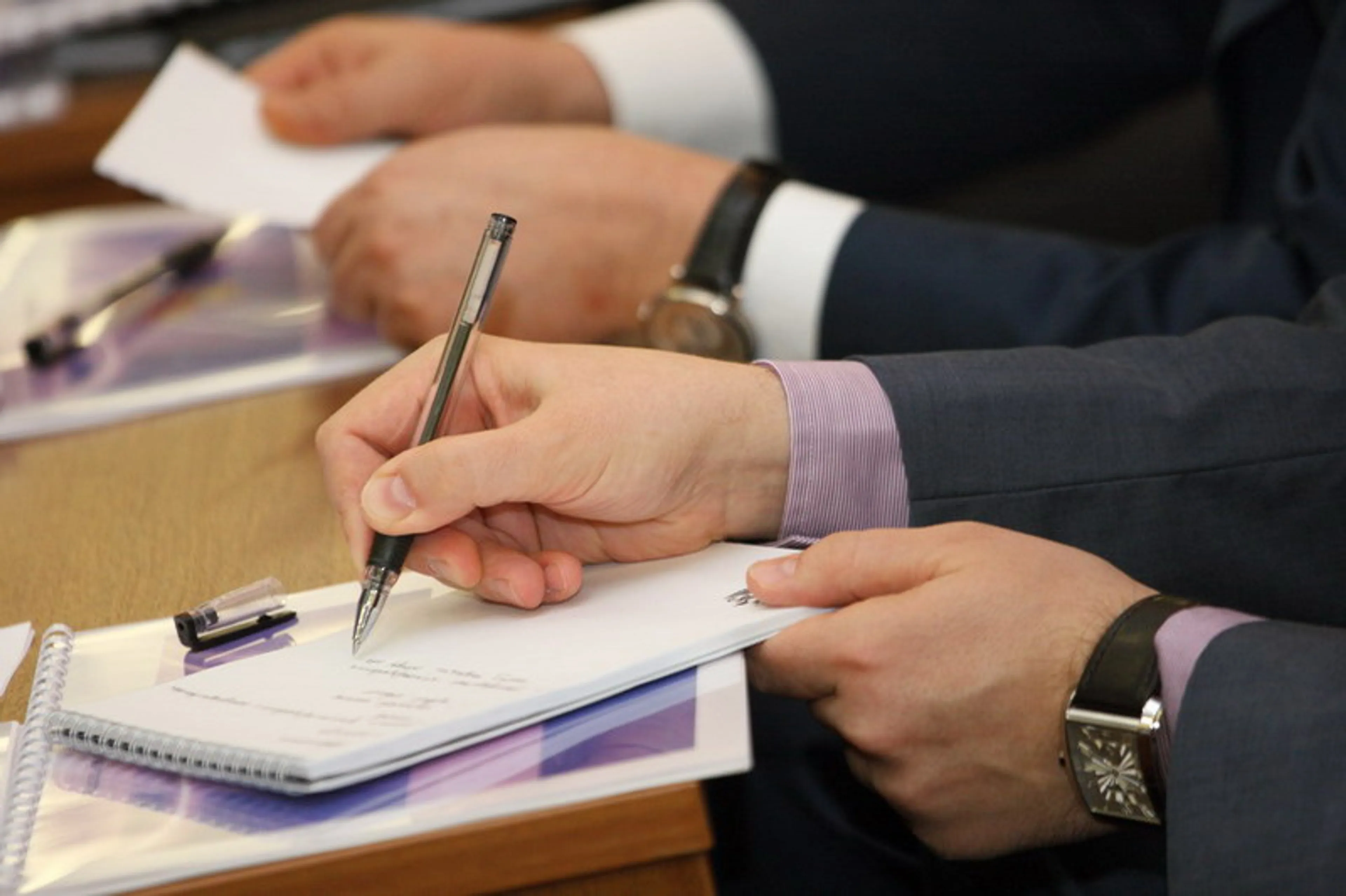 Капитал - Назарбаев рекомендовал чиновникам не гулять по совещаниям