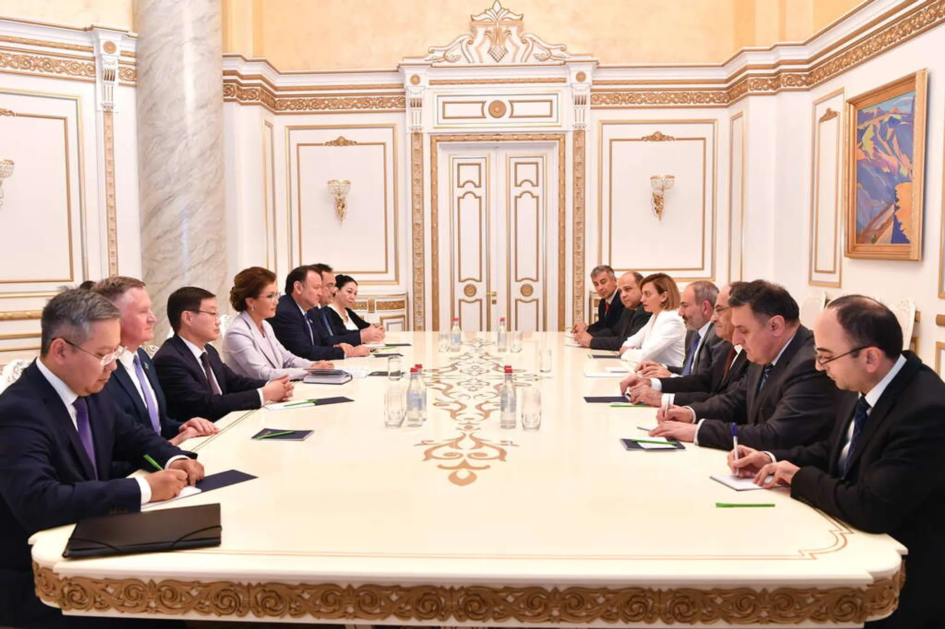 Капитал - Казахстан готов расширить номенклатуру экспорта в Армению