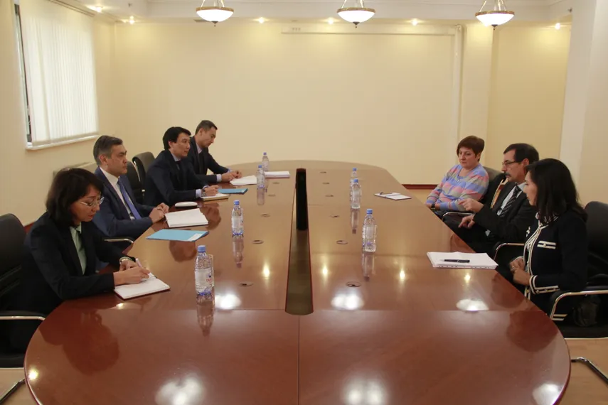 Капитал - Нурлан Ермекбаев встретился с известными правозащитниками