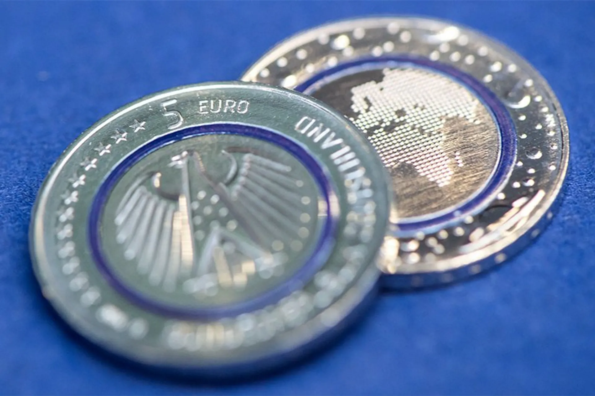 Капитал - В Германии представили новую монету номиналом 5 евро
