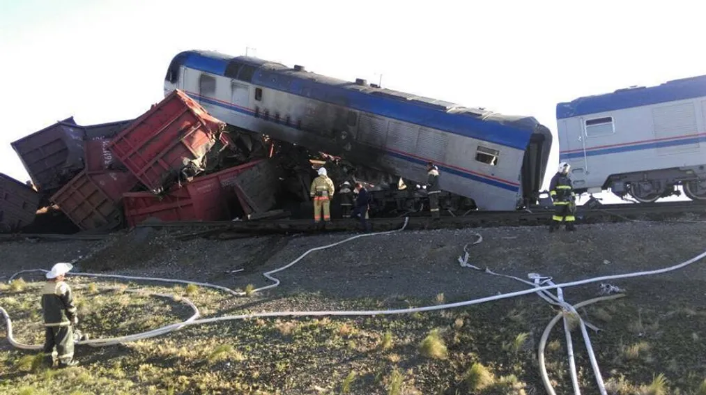 Капитал - На перегоне Достык - Алашанькоу столкнулись два грузовых поезда