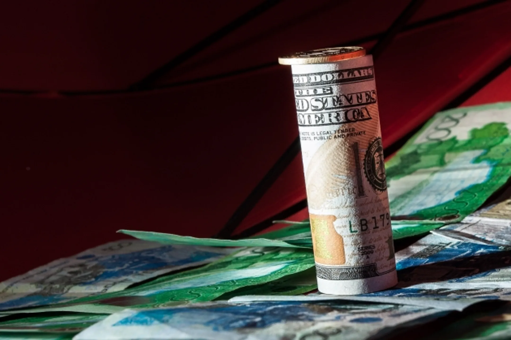 Доллар держится на уровне 345 тенге - Image Kapital.kz