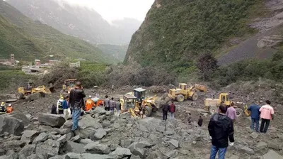 Сход оползня в Китае: более 140 человек пропали без вести