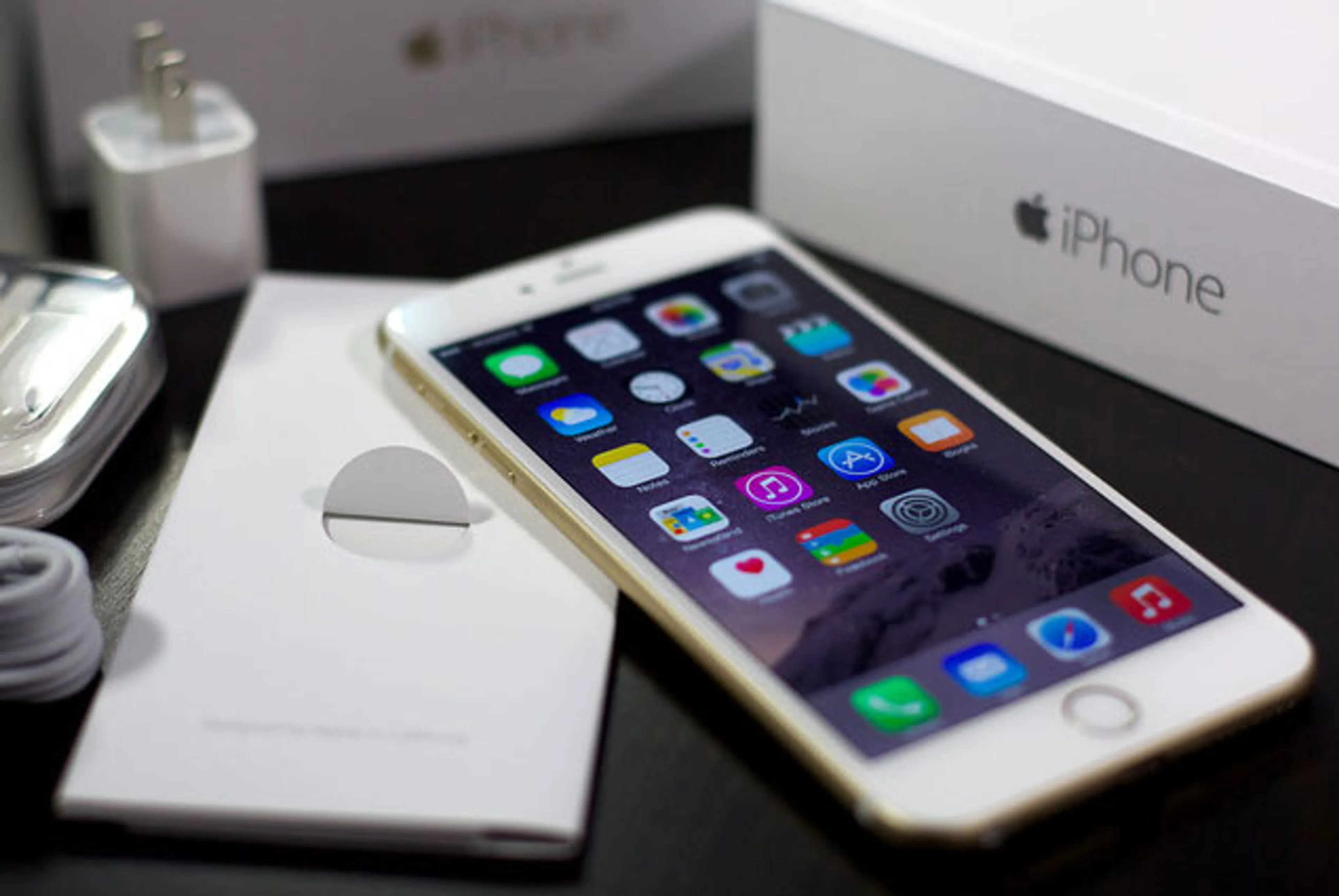 Капитал - В 10 странах стартовали продажи iPhone 6s и iPhone 6s Plus