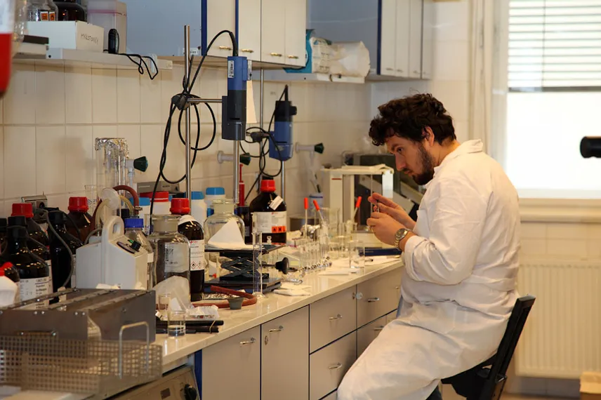 Капитал - В Актау создадут лаборатории по поверке  узлов учета нефти и газа