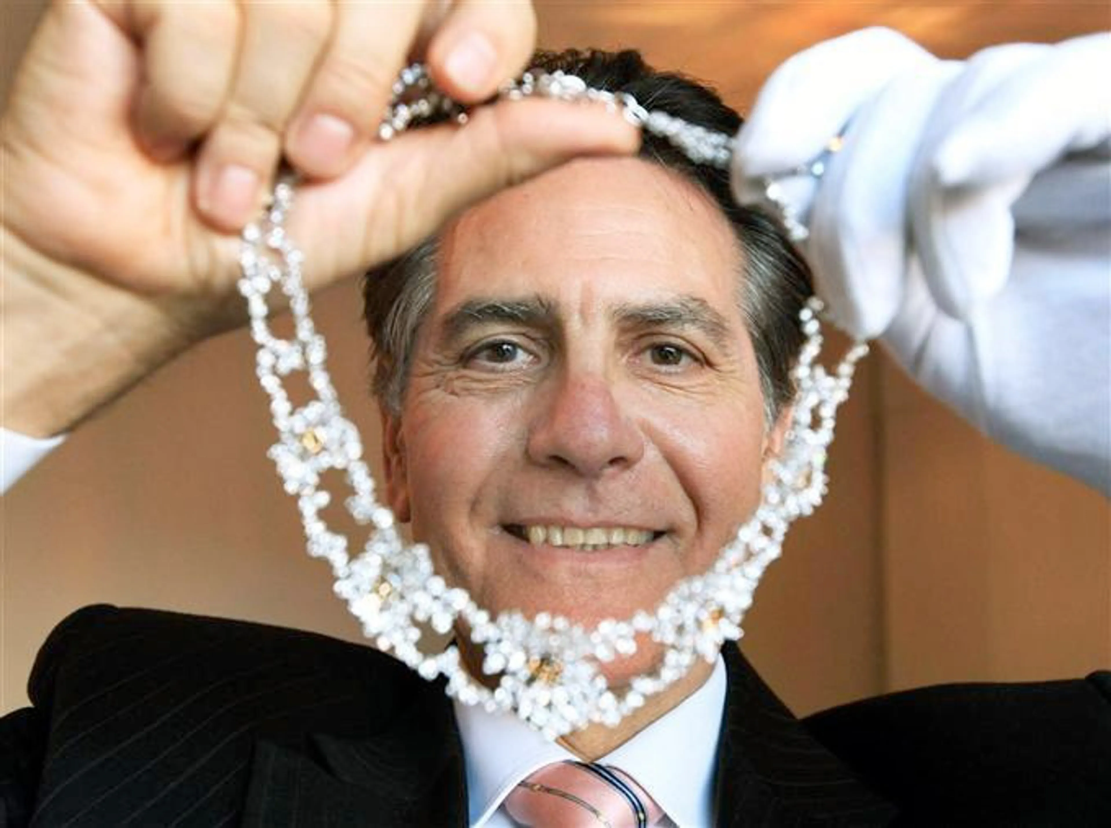 Капитал - Французский ювелирный дом Korloff начался с бриллианта