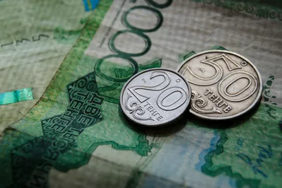 Дневные торги: 378,86 тенге за доллар