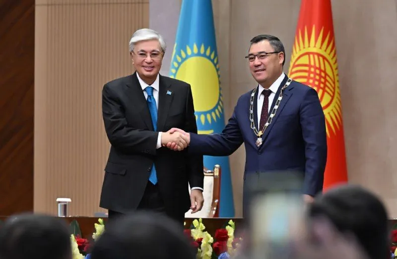 Касым-Жомарт Токаев наградил Садыра Жапарова орденом «Алтын Қыран»