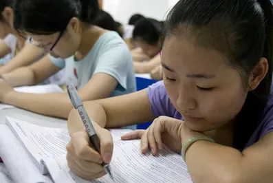 Школьников Шанхая признали самыми умными