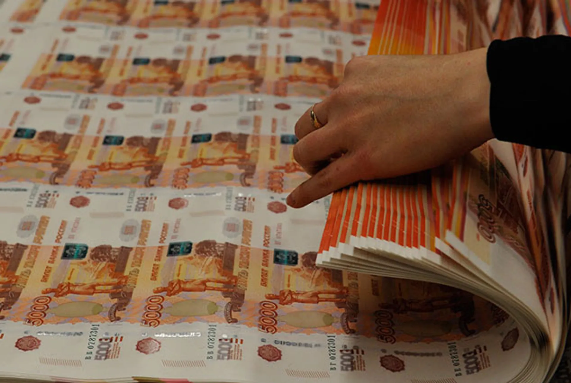 Капитал - Герман Греф назвал слишком низким текущий курс рубля