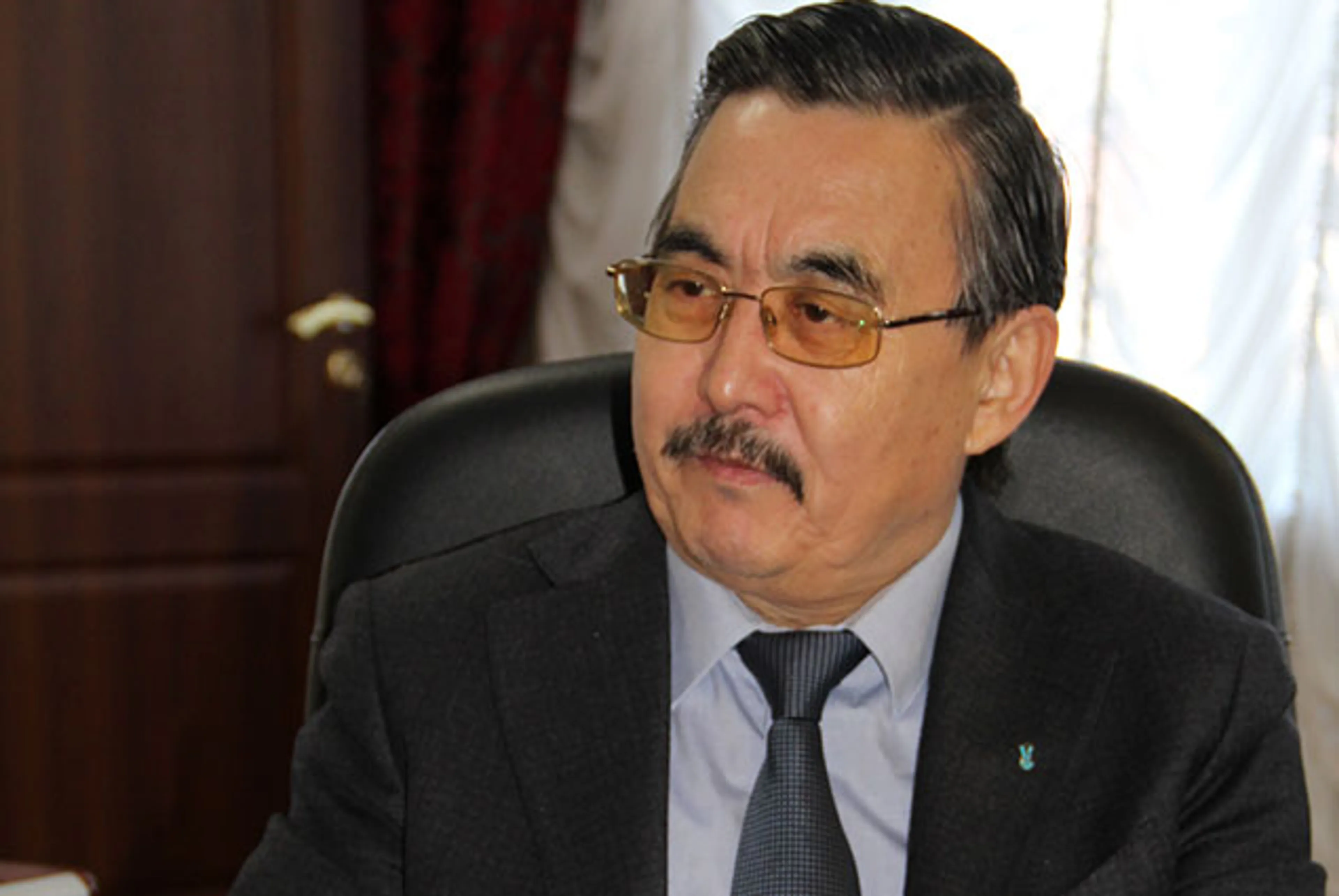 Капитал - Айкан Аканов освобожден от должности ректора КазМНУ