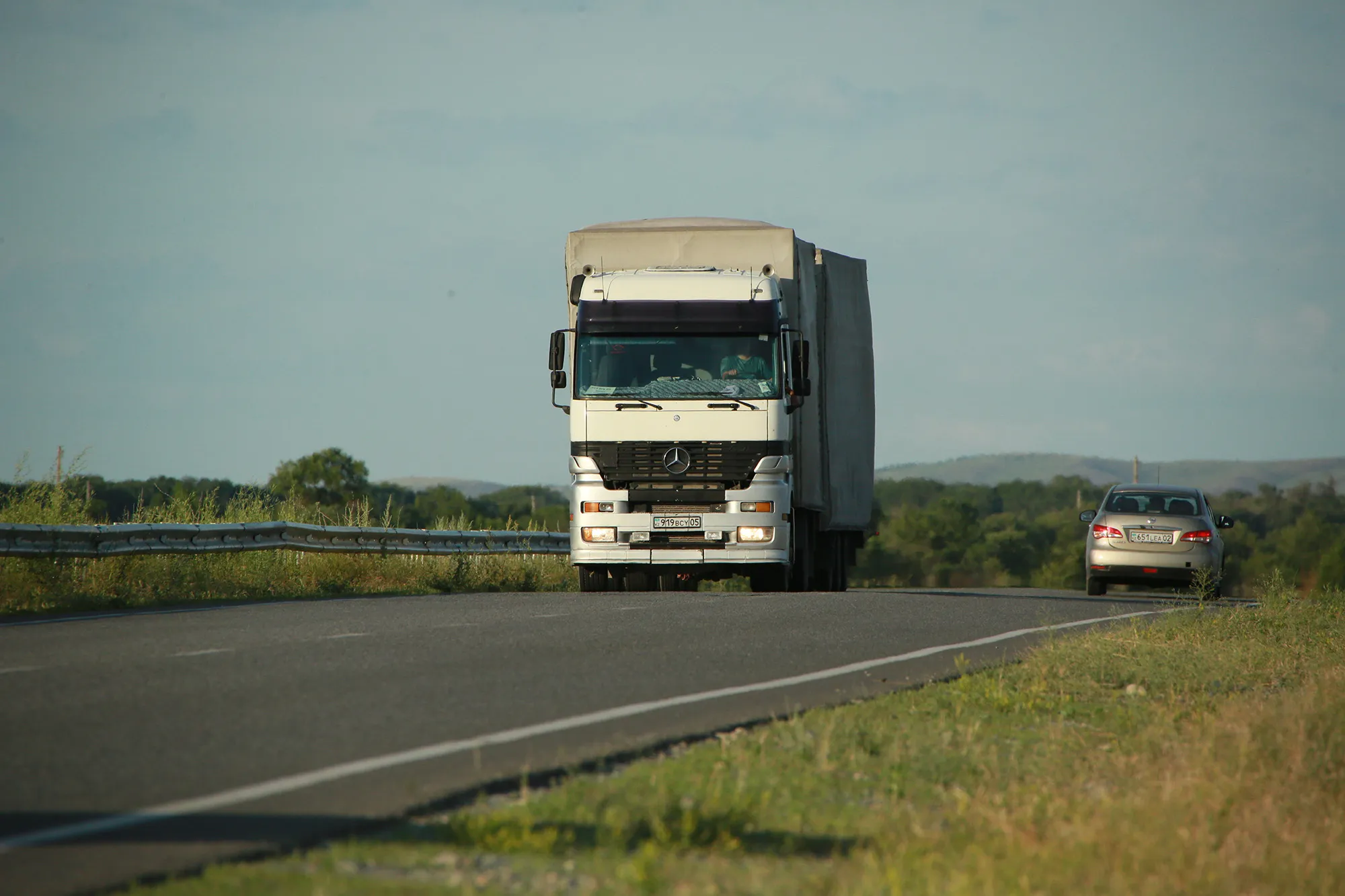 Через какой пункт пропуска быстрее проходит транспорт