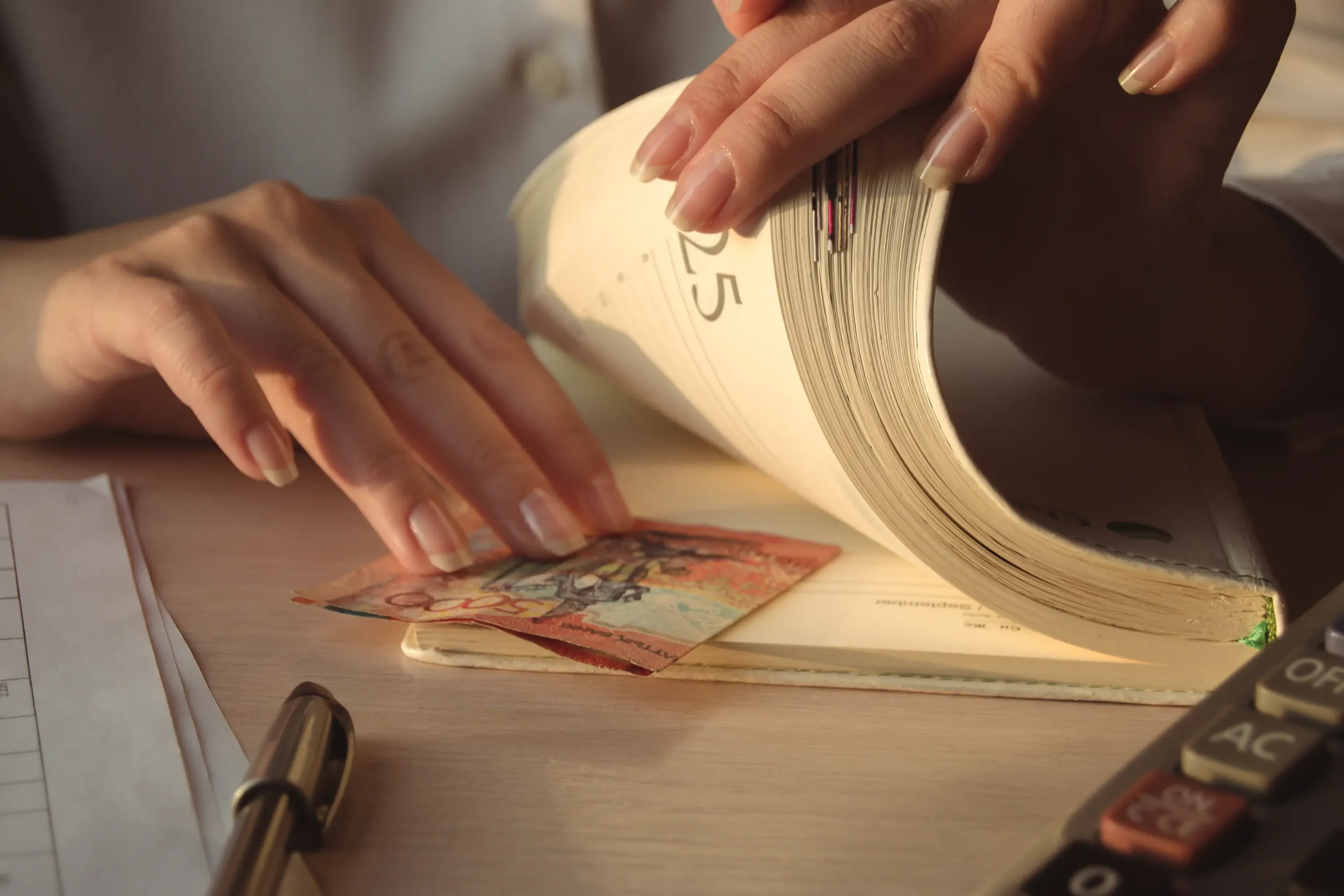 Капитал - Трех судей Алматинской области подозревают в коррупции