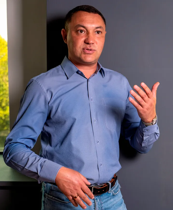 CEO крупнейшей интернет-площадки по продаже товаров для офиса в Казахстане Office Expert Руслан Мукашев